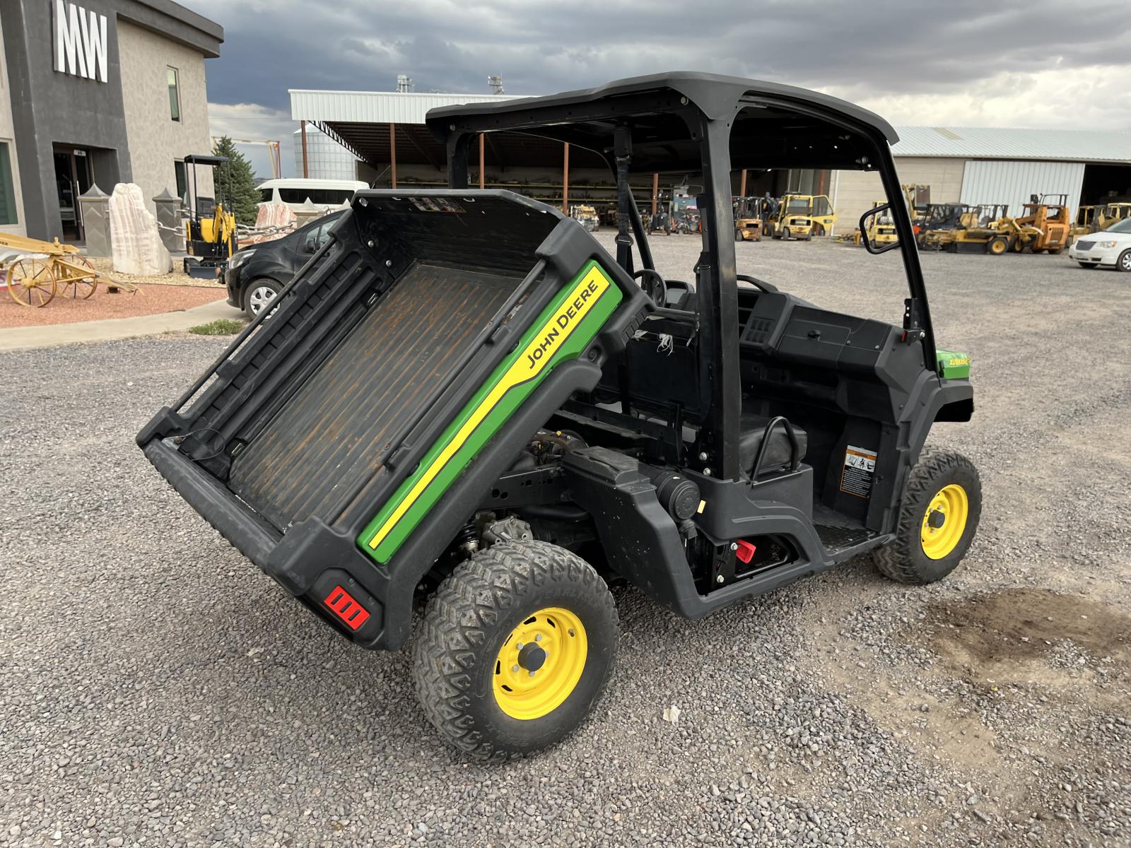 ./imagenes/INVOICE/2019/18254/JOHN DEERE XUV835E (5).JPG